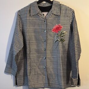 Tanjay petite large black/white gingham rose embroidery